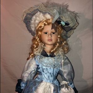 First moments (awake) doll-feeling froggy